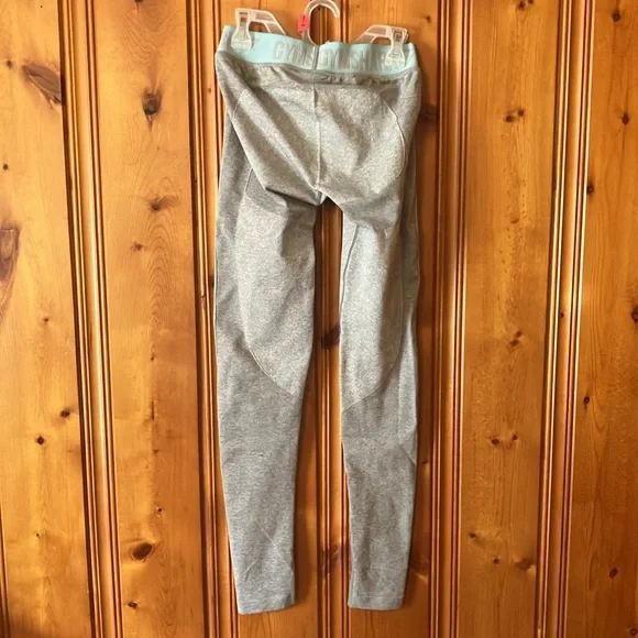 Size small Women’s Gymsharks Leggings - Picture 2 of 3